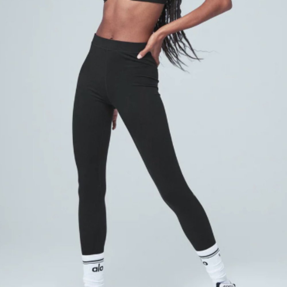 {Never Worn} HIGH-WAIST ALOSOFT FLOW LEGGING